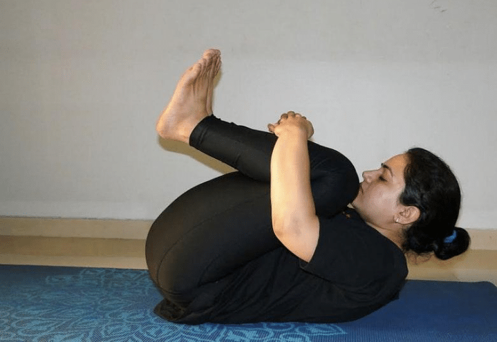 Pawanmuktasana (Wind-Relieving Pose)
